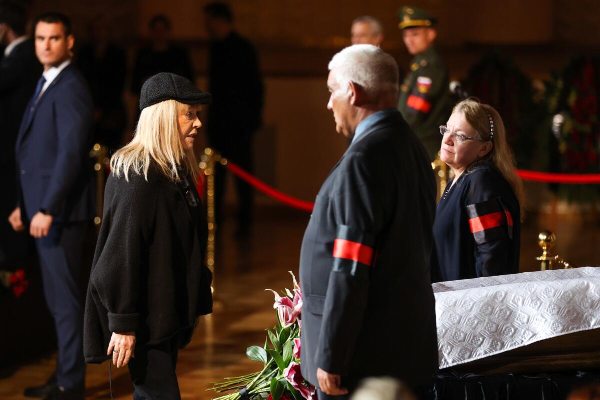 Фото: Пугачева появилась на прощании с Горбачевым